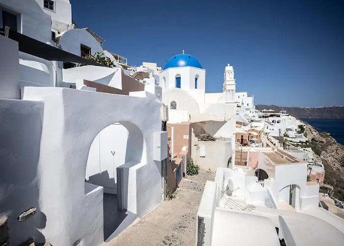 Three Domes - An Iconic Collection *