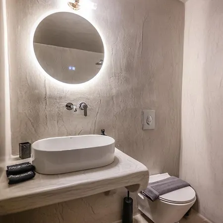 Three Domes - An Iconic Collection * أويا