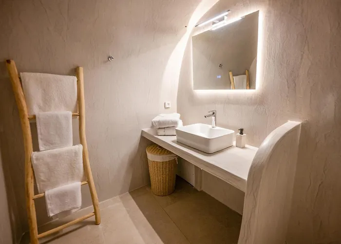 Three Domes - An Iconic Collection Apartment Oia (Santorini)