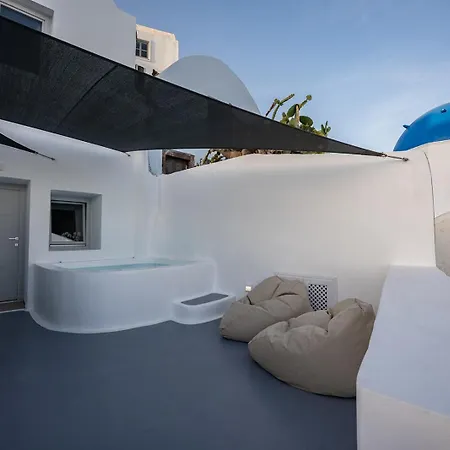 Three Domes - An Iconic Collection Oia (Santorini)