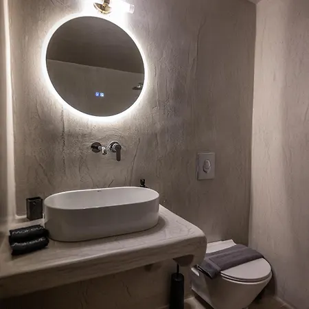 Three Domes - An Iconic Collection Apartment Oia (Santorini)