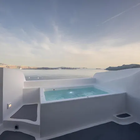 Three Domes - An Iconic Collection * Oia (Santorini)