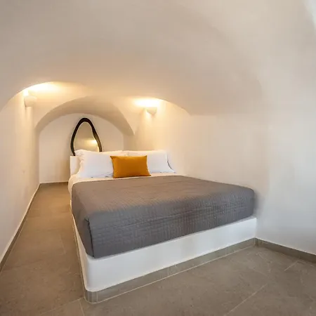 Three Domes - An Iconic Collection Apartment Oia (Santorini)