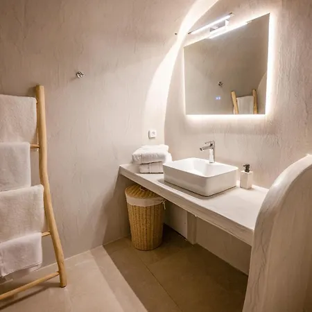Three Domes - An Iconic Collection Apartamento Oia