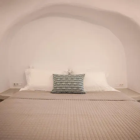 Three Domes - An Iconic Collection דירה