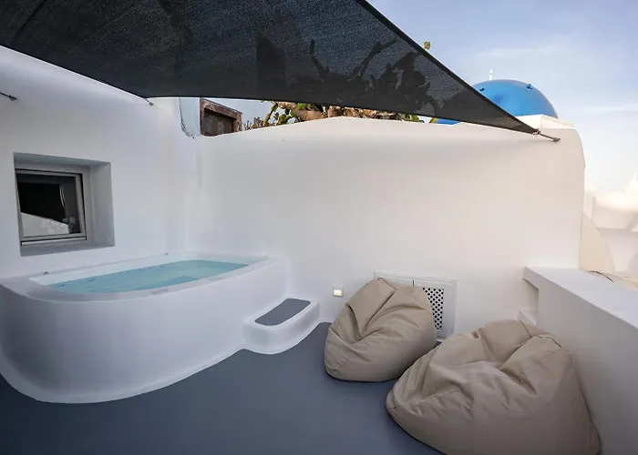 Three Domes - An Iconic Collection *