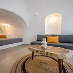Three Domes - An Iconic Collection Oia