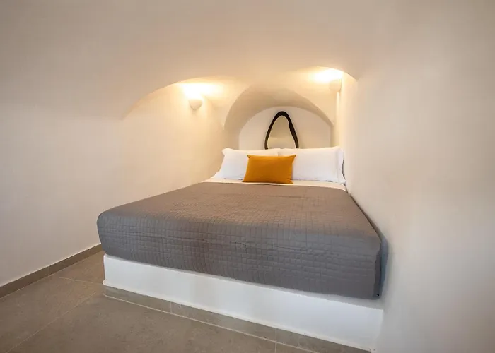 Daire Three Domes - An Iconic Collection