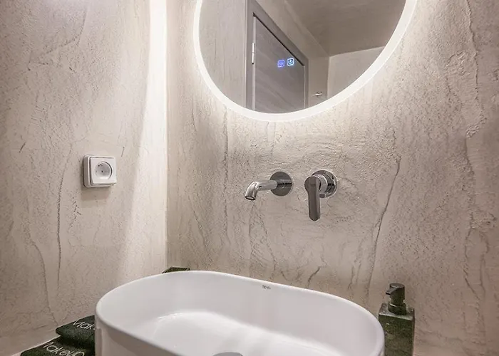 Three Domes - An Iconic Collection * Oia