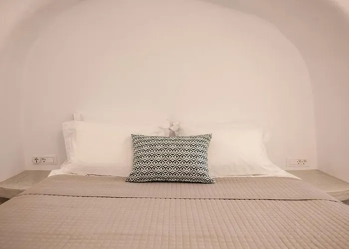 Three Domes - An Iconic Collection Daire