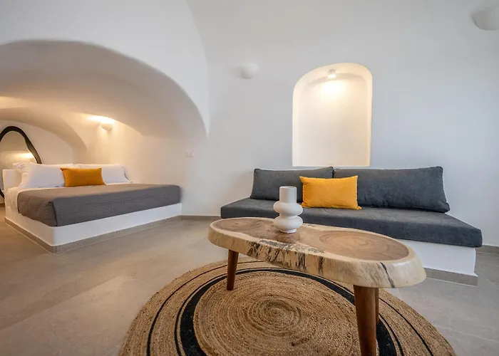 Three Domes - An Iconic Collection Ия