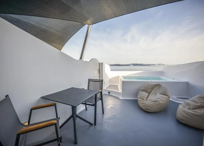 Three Domes - An Iconic Collection * Ия